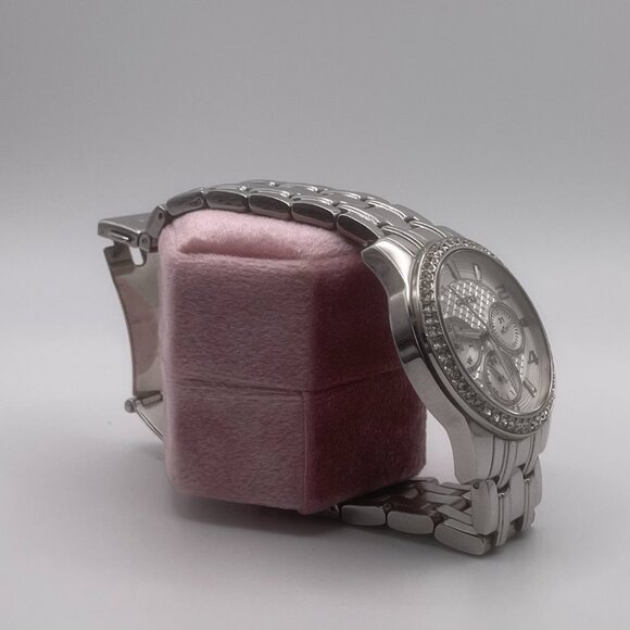 Guess Silver Watch – Needs Battery, Great Condition - Picture 3 of 3